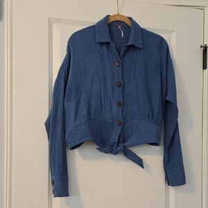 Free People Blue Button-Down Shirt with Tie Front. Size XS GUC